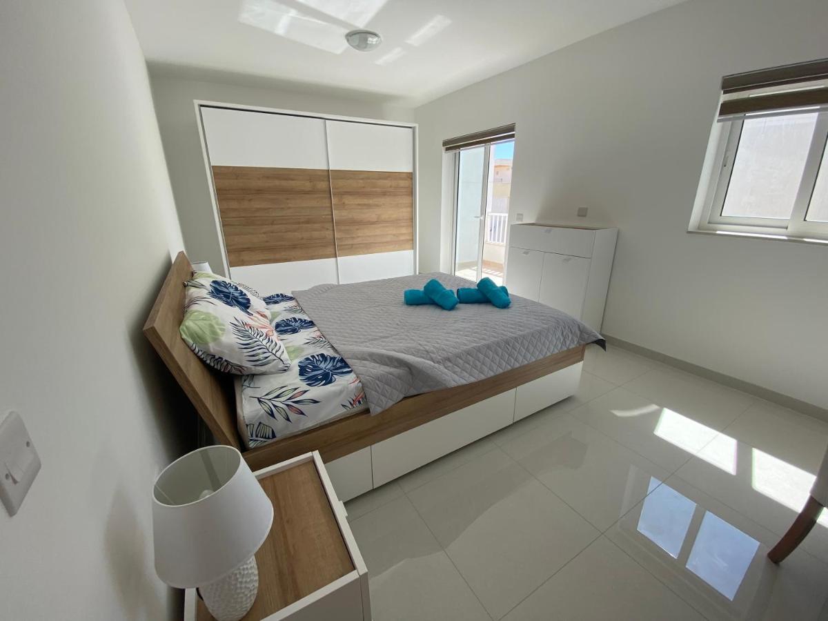 Apartament Sunshine - Modern Two Bedroom Penthouse With Terrace *