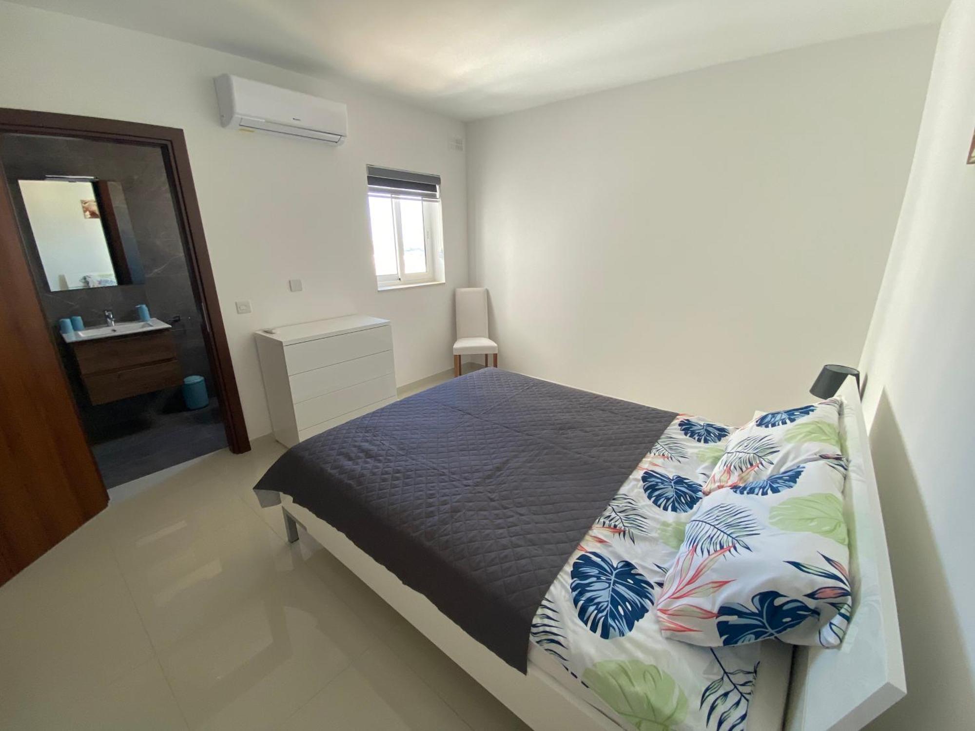 Apartment Sunshine - Modern Two Bedroom Penthouse With Terrace